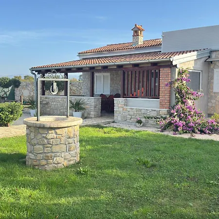 Vakantiehuis Marino Donji Zemunik